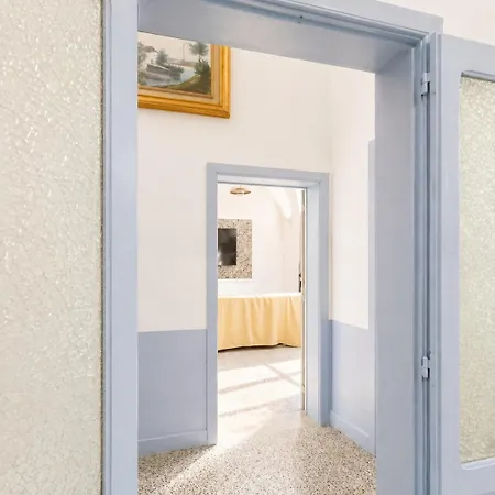 Apartman Charming Combining Ancient And Modern *
